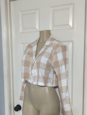 Stoosh Beige and White Plaid Cropped Button-Front Top